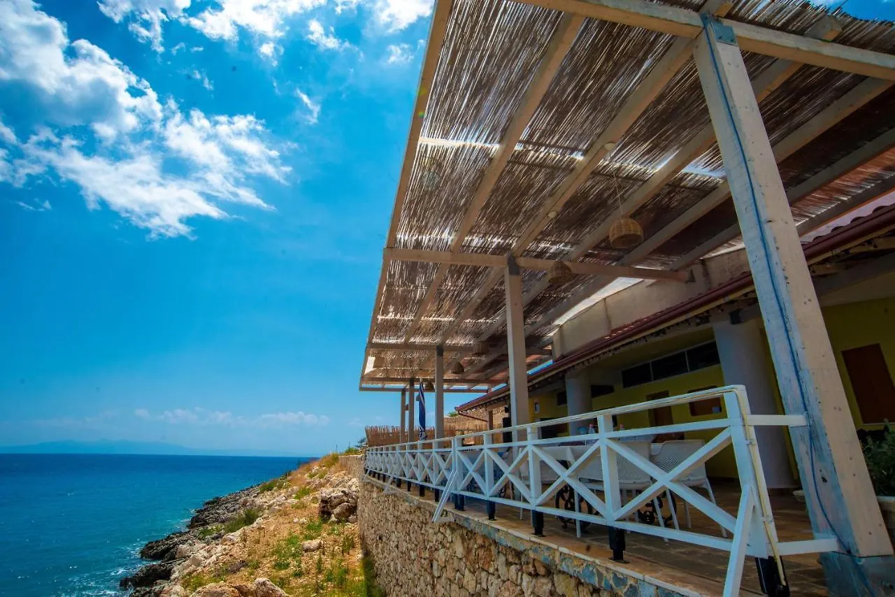 Apartament Stone Beach Himara